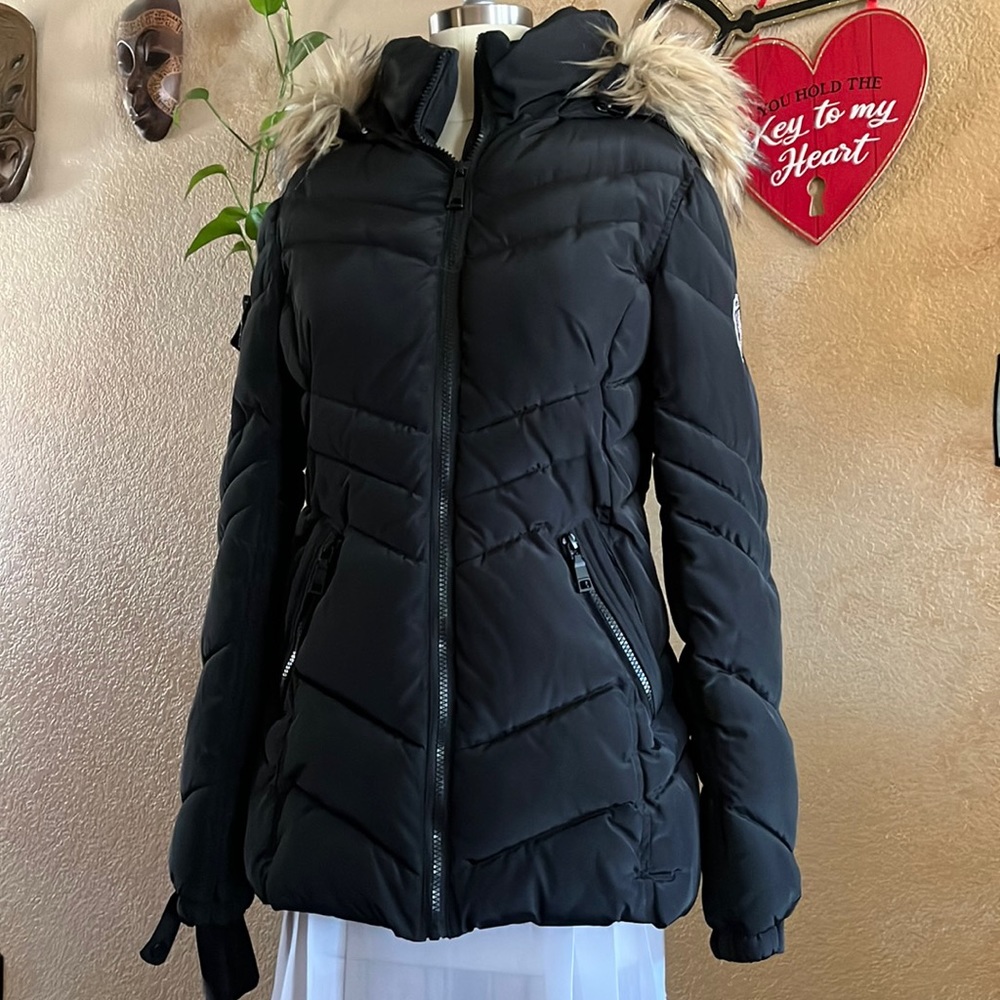 Black, outer layer, orange lining Steve Madden coat